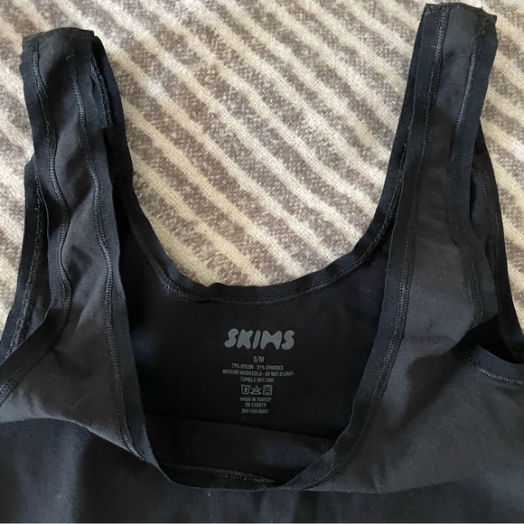 EUC SKIMS SMOOTHING TANK SUZE M - Picture 2 of 3